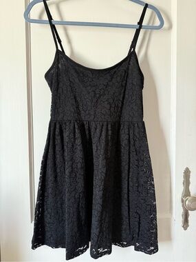 Garage Black Cotton Lace Flowy Women’s Thin Strap Babydoll Dress | Size Medium